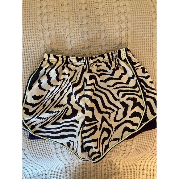 Girls Nike Dry Fit Size XL Purple & Zebra Shorts w/undershorts - Picture 8 of 8